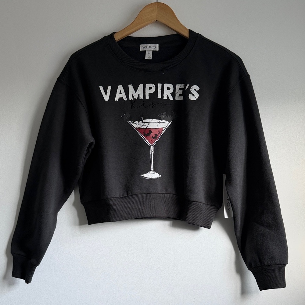 🆕 NWT Wildfox Black Vampire's Kiss Sweatshirt